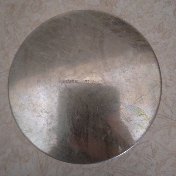 Cookie Cutters, Antique, 12 items in Tin Container - Picture 4 of 5